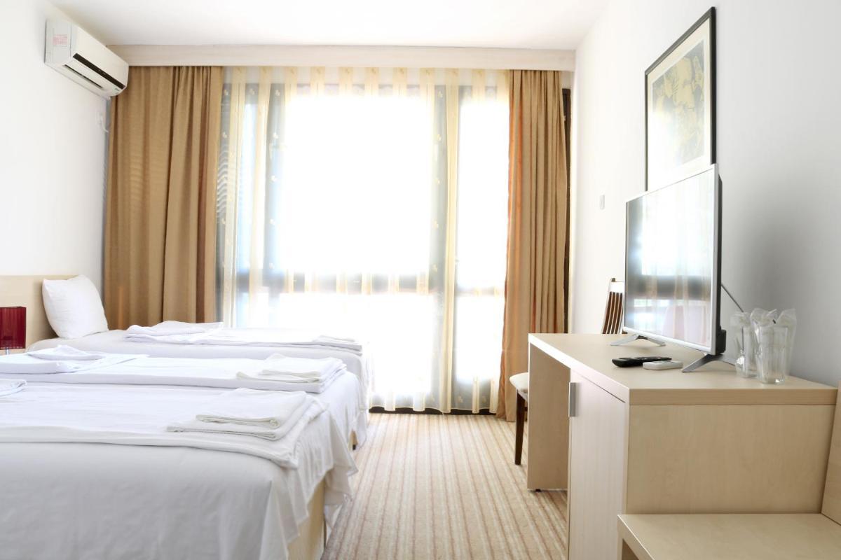 Hotel Pela Ohrid Buitenkant foto