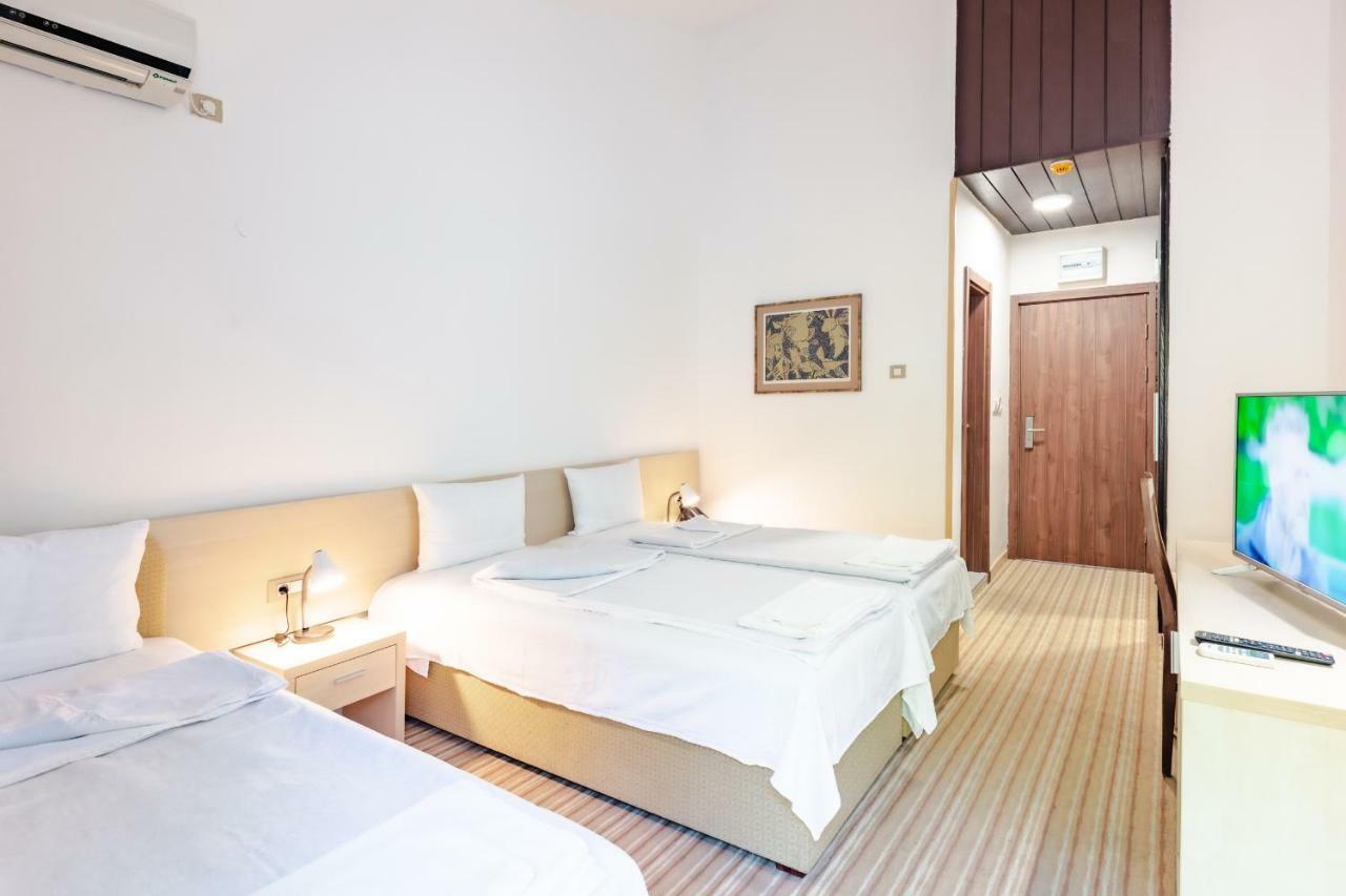 Hotel Pela Ohrid Buitenkant foto