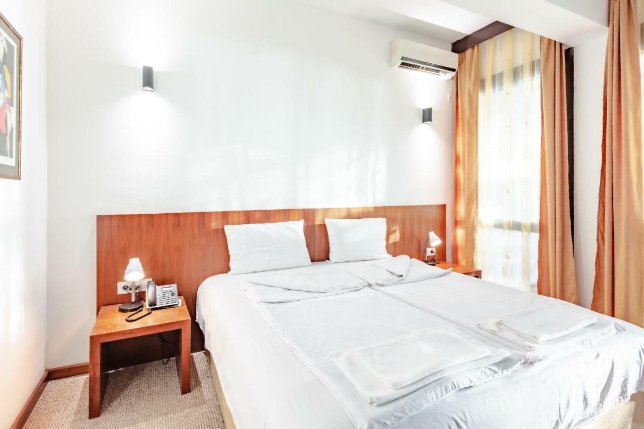 Hotel Pela Ohrid Buitenkant foto